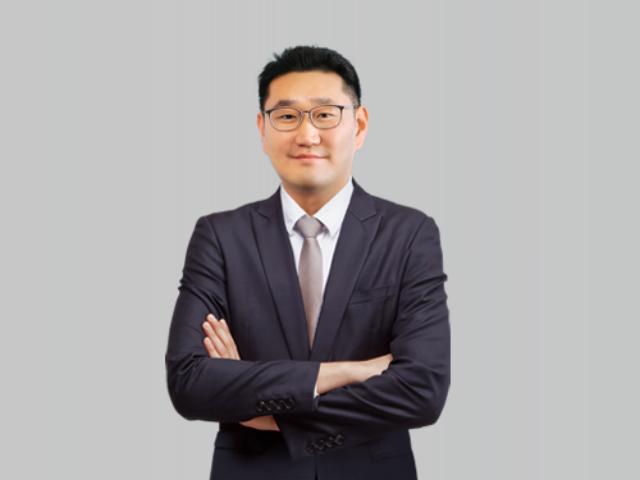 판사－김앤장 출신, 정지훈 변호사 영입